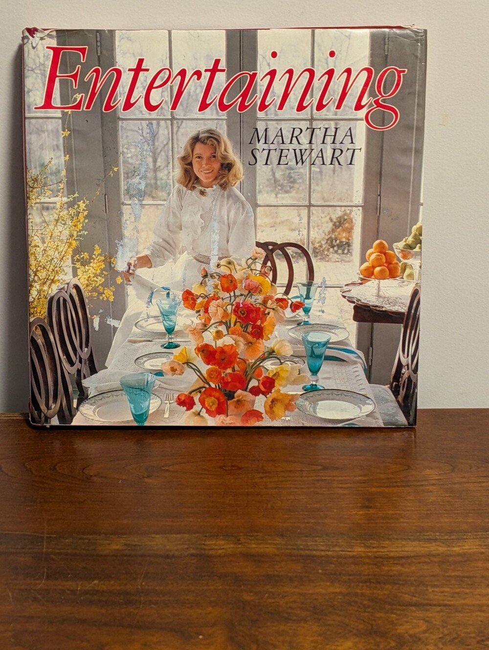 Entertaining by Martha Stewart, Vintage 1982 Hardcover Cookbook.
